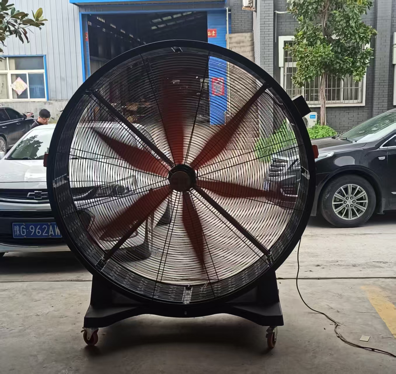 戰(zhàn)高溫，送清涼